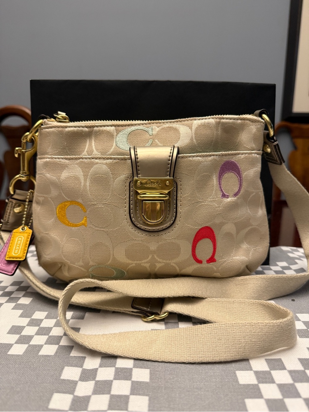 Coach Poppy multicolor signature crossbody bag - Picture 2 of 12